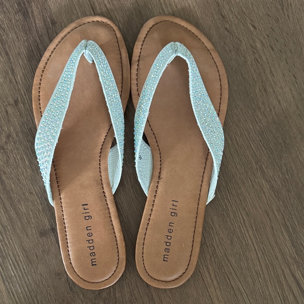NWT Madden Girl Rhinestone Sandals in Silver w/Iridescent Stones - Picture 5 of 6